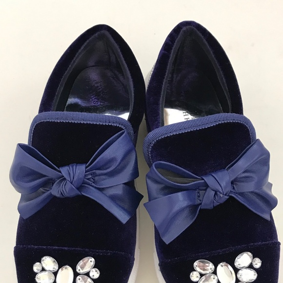 BADGLEY MISCHKA Blue Velvet Sneakers Slip On Rhinestone Delight Bow Girls Size 1 - Picture 6 of 16